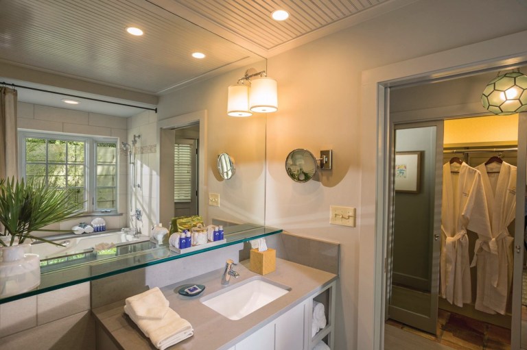 Lake Austin Resort Suite